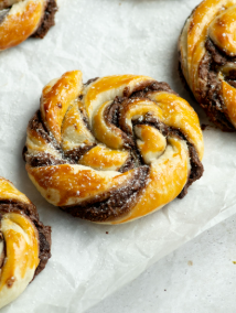 Hazelnut Cream Pillows